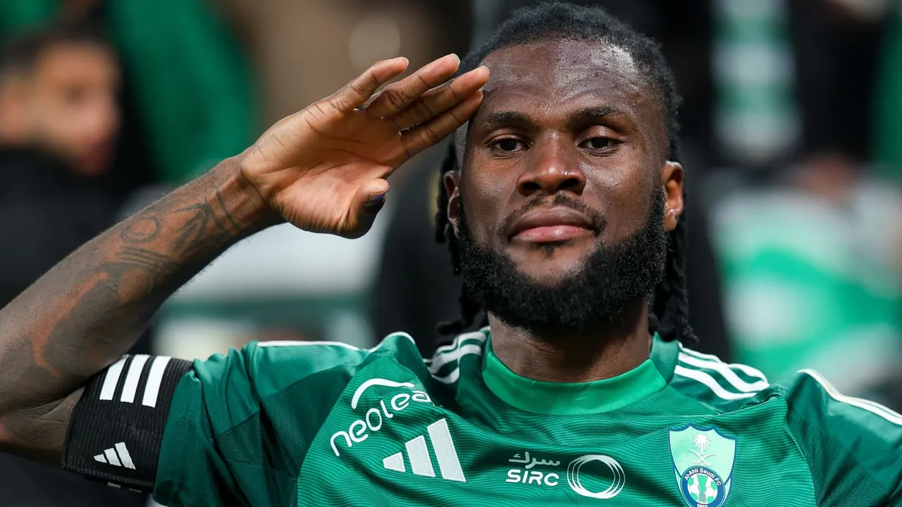 فيديو: مفاجأة.. الدوري السعودي يجبر الأهلي على التضحية بكيسيه مجانًا!